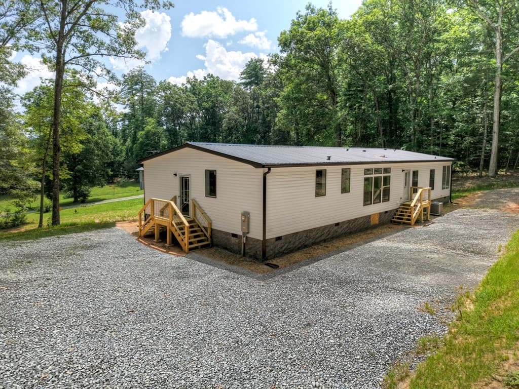 5668 Mobile Road, Blue Ridge GA 30513 - Photo