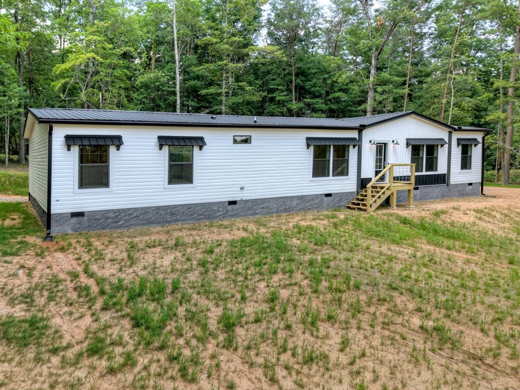5668 Mobile Road, Blue Ridge GA 30513 - Photo