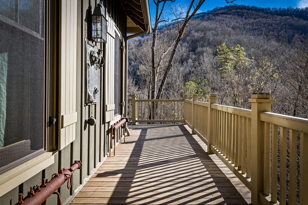 490 Red Wolf Run, Franklin NC 28734 - Photo