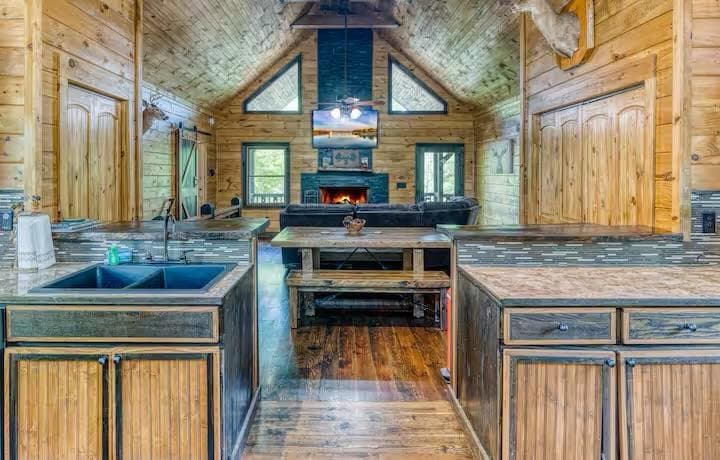 30 Trinity Hills Lane, Mineral Bluff GA 30559 - Photo