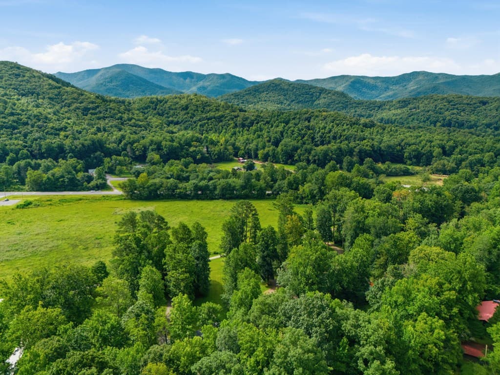124 W Mountain Meadows, Hayesville NC 28904 - Photo