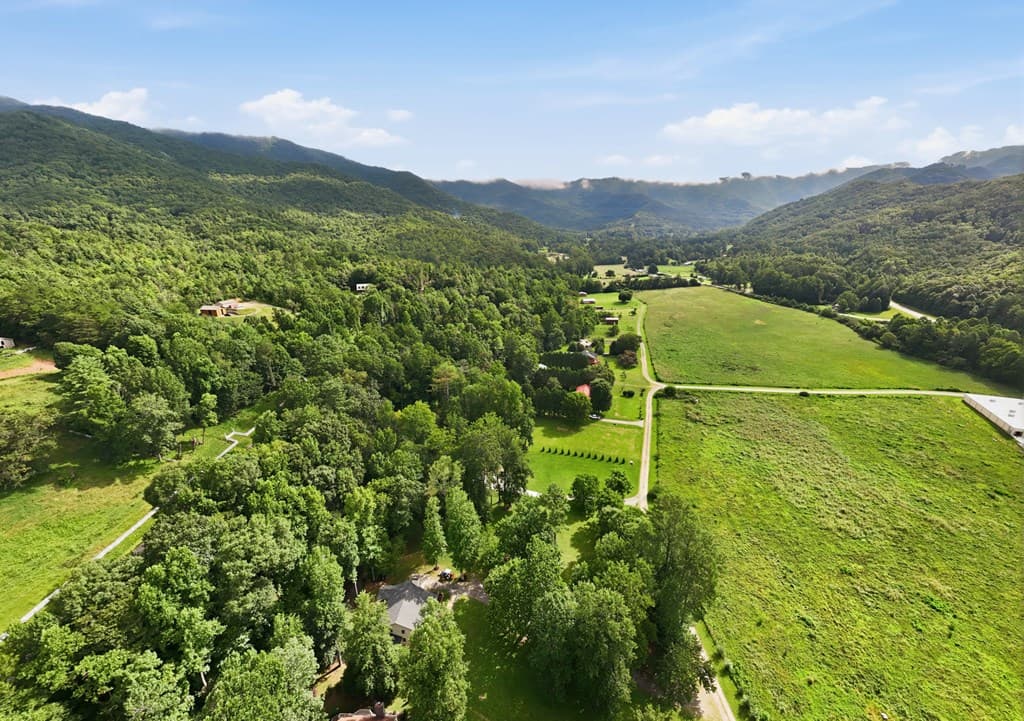 124 W Mountain Meadows, Hayesville NC 28904 - Photo