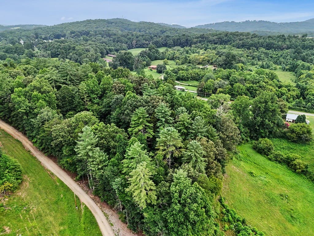 147 Midnight Road, Blairsville GA 30512 - Photo