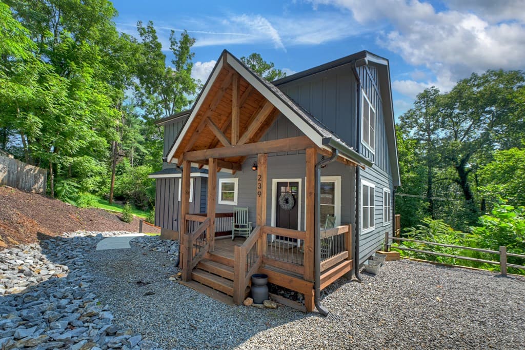 239 Lucille Avenue, Ellijay GA 30540 - Photo