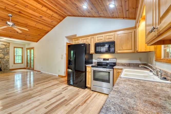 73 Sargent Drive, Murphy NC 28906 - Photo