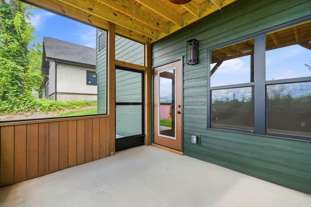 318 E Second Street, Blue Ridge GA 30513 - Photo