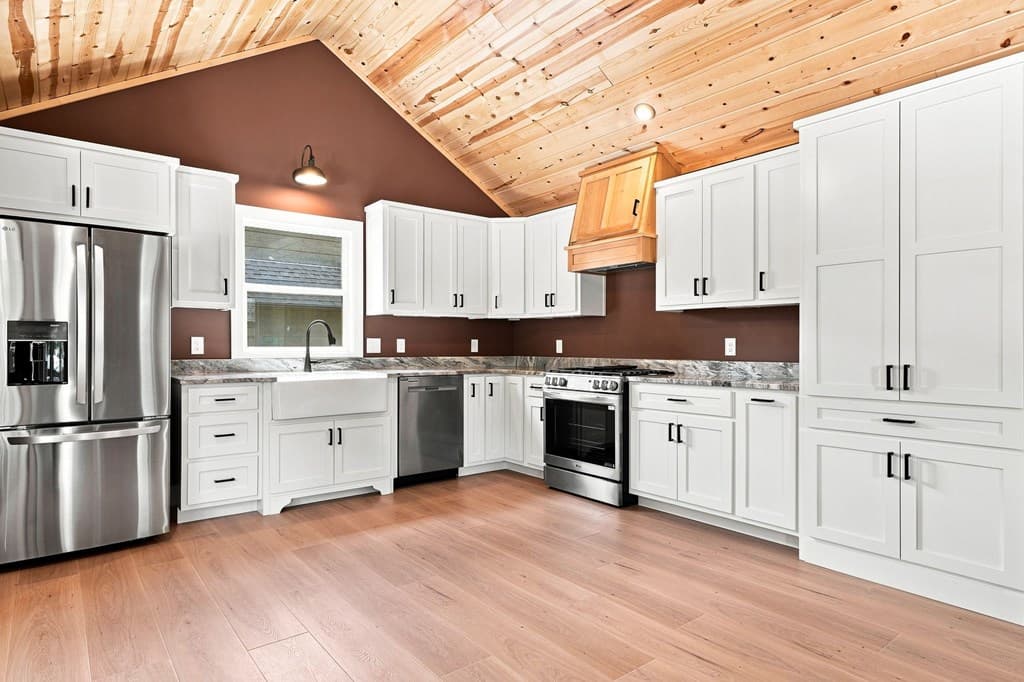 318 E Second Street, Blue Ridge GA 30513 - Photo