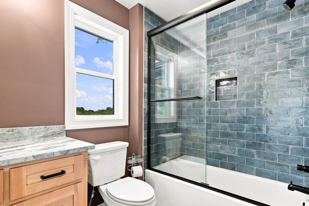 318 E Second Street, Blue Ridge GA 30513 - Photo