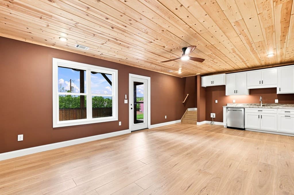 318 E Second Street, Blue Ridge GA 30513 - Photo