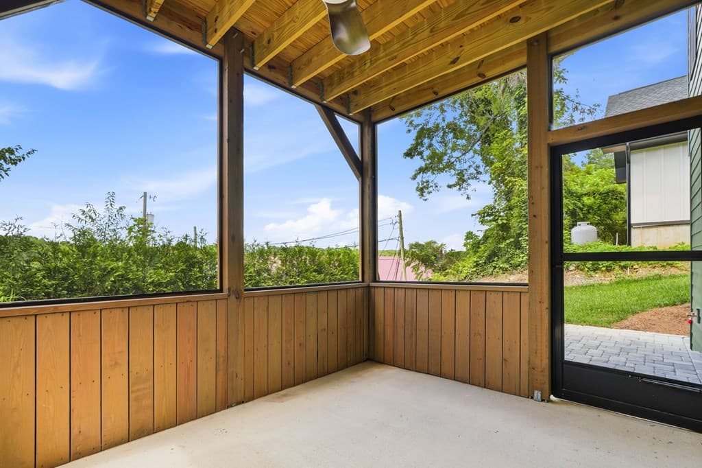 318 E Second Street, Blue Ridge GA 30513 - Photo