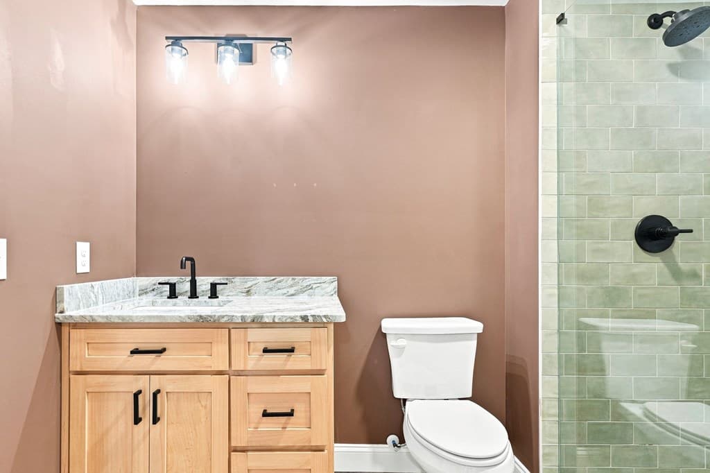 318 E Second Street, Blue Ridge GA 30513 - Photo