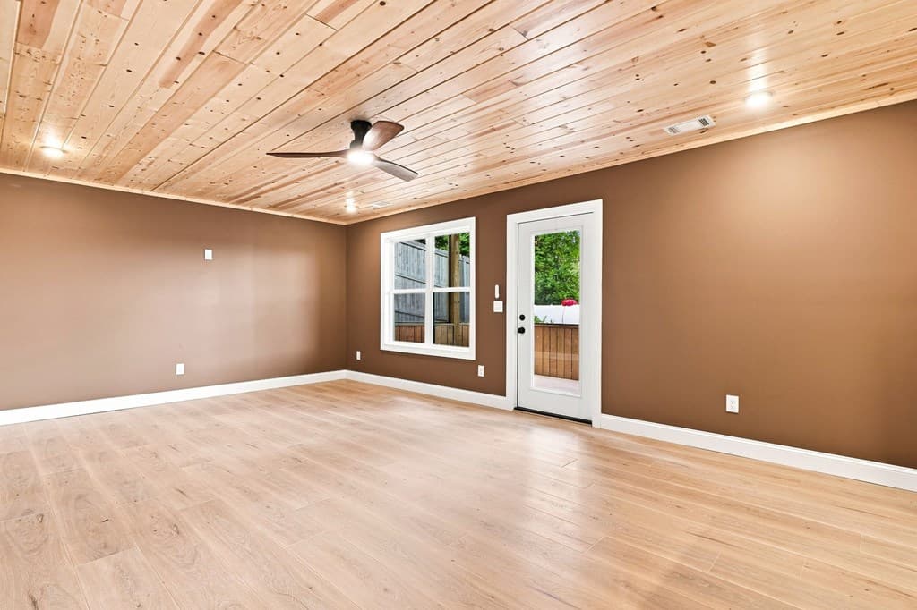 318 E Second Street, Blue Ridge GA 30513 - Photo