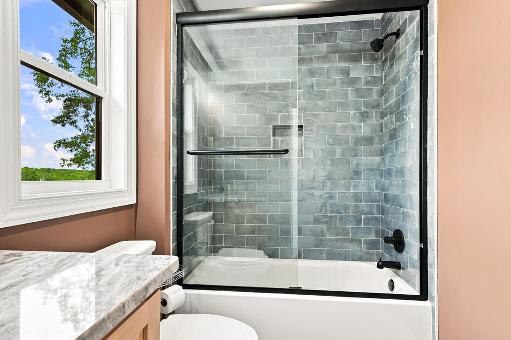 318 E Second Street, Blue Ridge GA 30513 - Photo