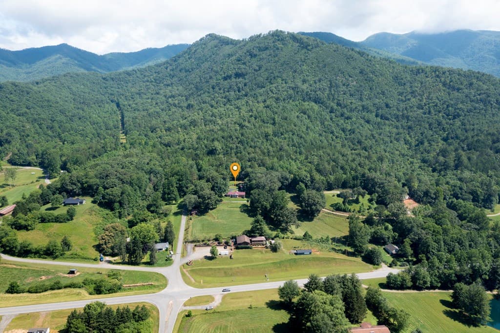16 Lois Lane, Hayesville NC 28904 - Photo