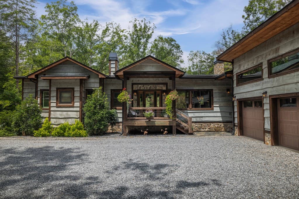 195 Moonshine Way, Blue Ridge GA 30513 - Photo