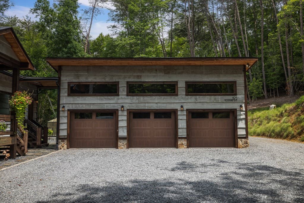 195 Moonshine Way, Blue Ridge GA 30513 - Photo