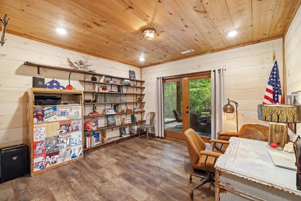 195 Moonshine Way, Blue Ridge GA 30513 - Photo