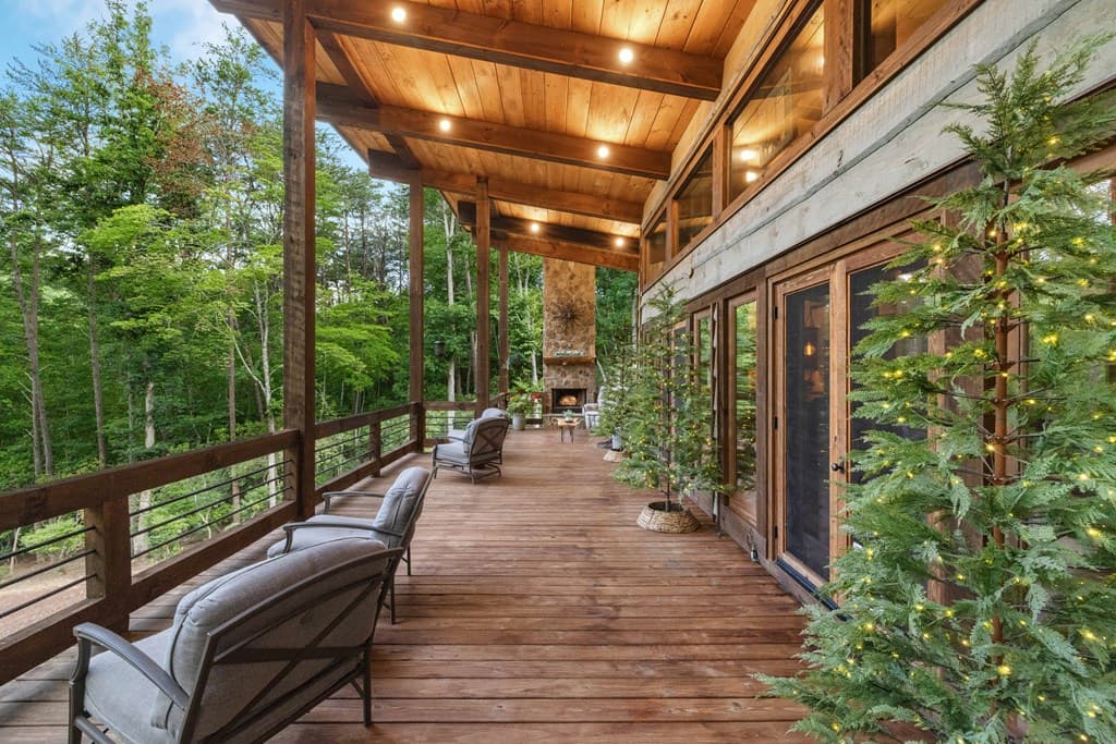 195 Moonshine Way, Blue Ridge GA 30513 - Photo
