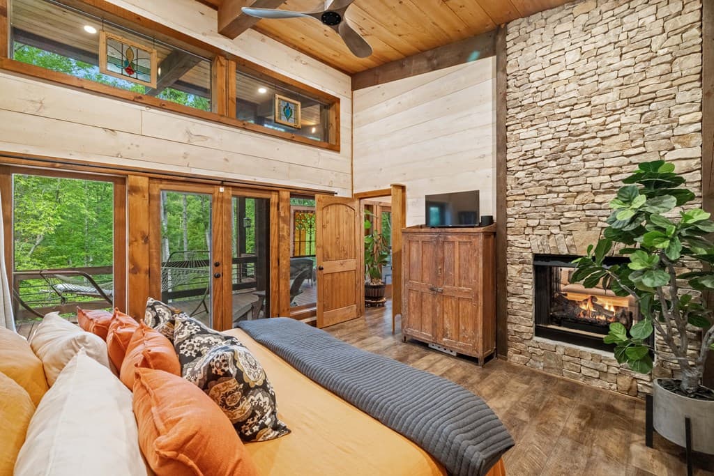 195 Moonshine Way, Blue Ridge GA 30513 - Photo