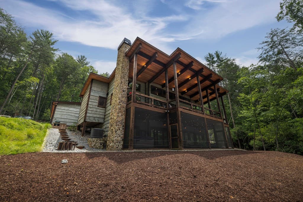 195 Moonshine Way, Blue Ridge GA 30513 - Photo