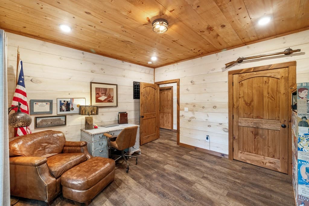 195 Moonshine Way, Blue Ridge GA 30513 - Photo