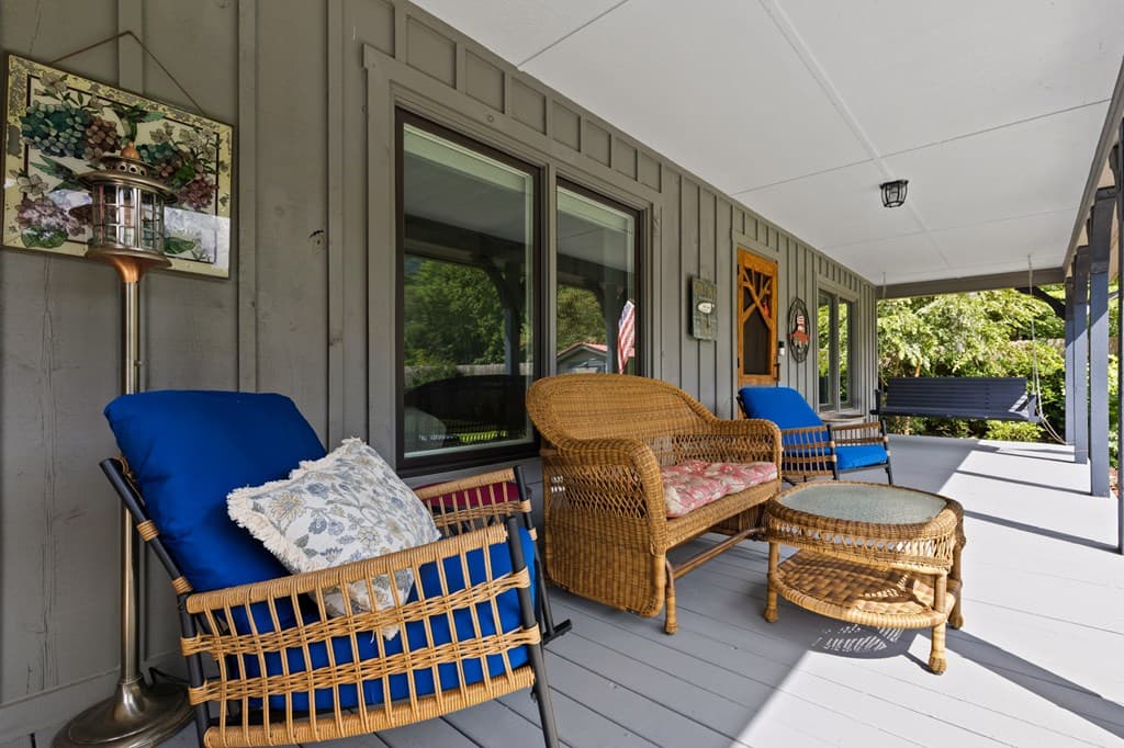 6531 Mountain Laurel Road, Hiawassee GA 30546 - Photo