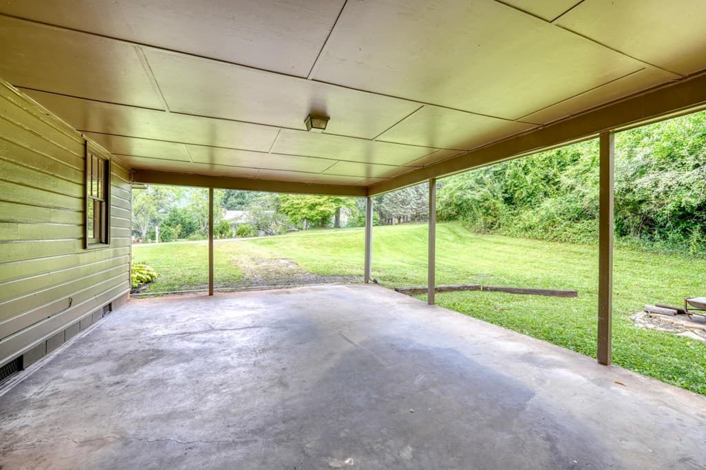 723 Bugscuffle Road, Hiawassee GA 30546 - Photo