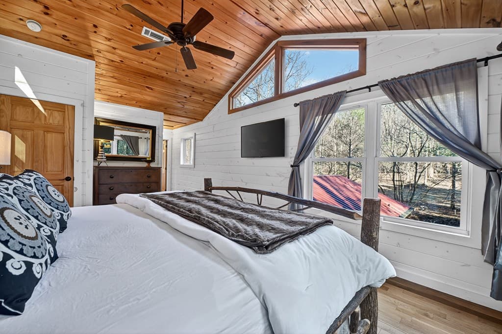 129 Old Bend Road, Blue Ridge GA 30560 - Photo