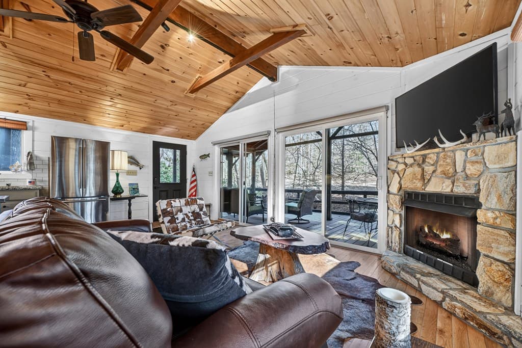 129 Old Bend Road, Blue Ridge GA 30560 - Photo
