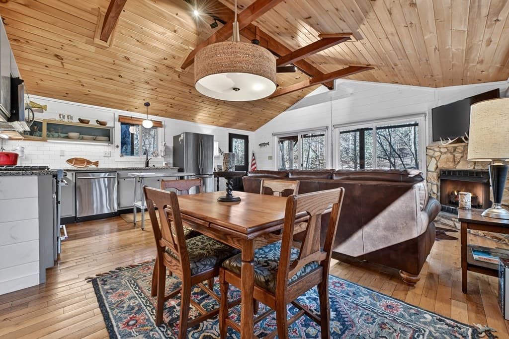 129 Old Bend Road, Blue Ridge GA 30560 - Photo