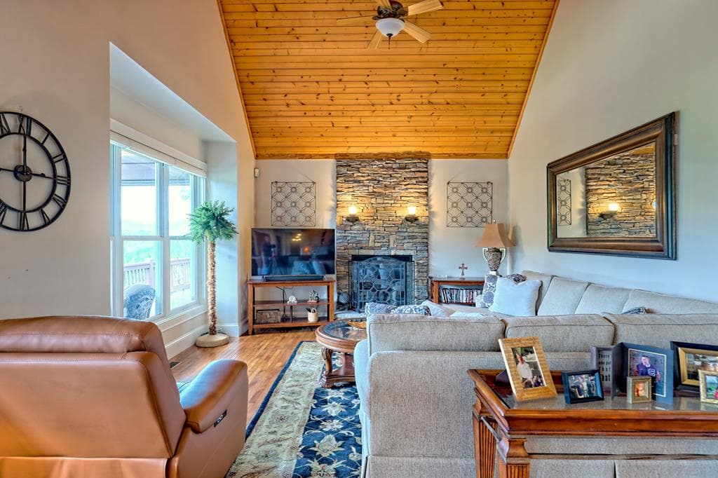 340 Autumn Trail, Franklin NC 28734 - Photo