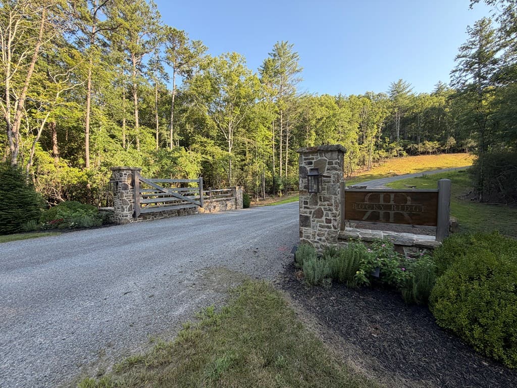 78 Hilltop Way, Mineral Bluff GA 30559 - Photo