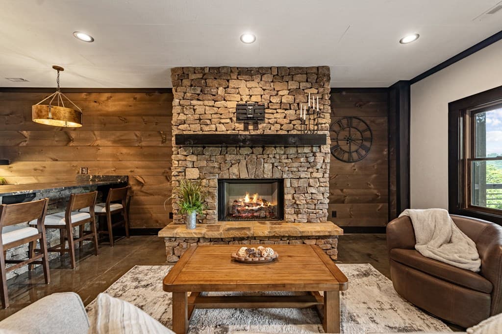 363 Griffith Parkway, Blue Ridge GA 30513 - Photo