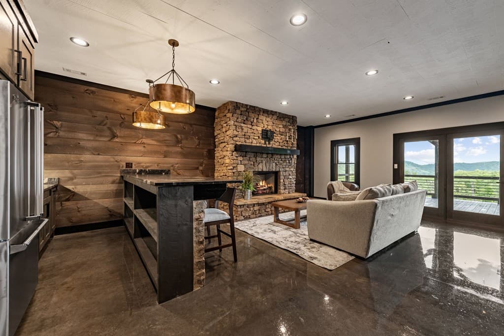 363 Griffith Parkway, Blue Ridge GA 30513 - Photo