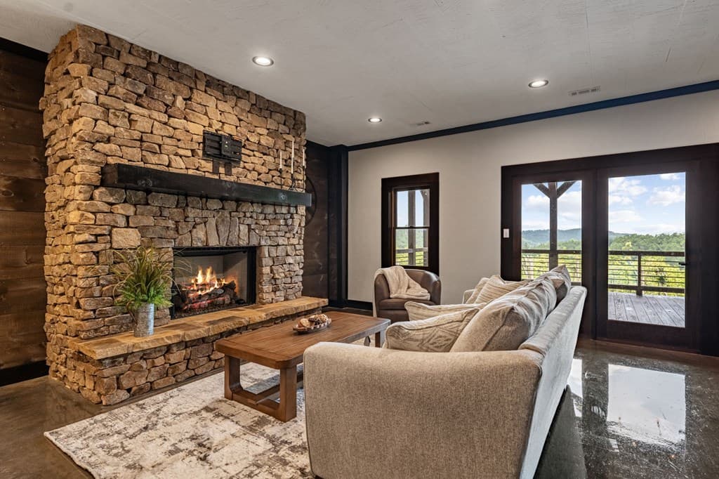 363 Griffith Parkway, Blue Ridge GA 30513 - Photo