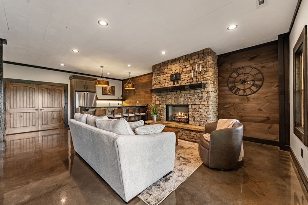 363 Griffith Parkway, Blue Ridge GA 30513 - Photo