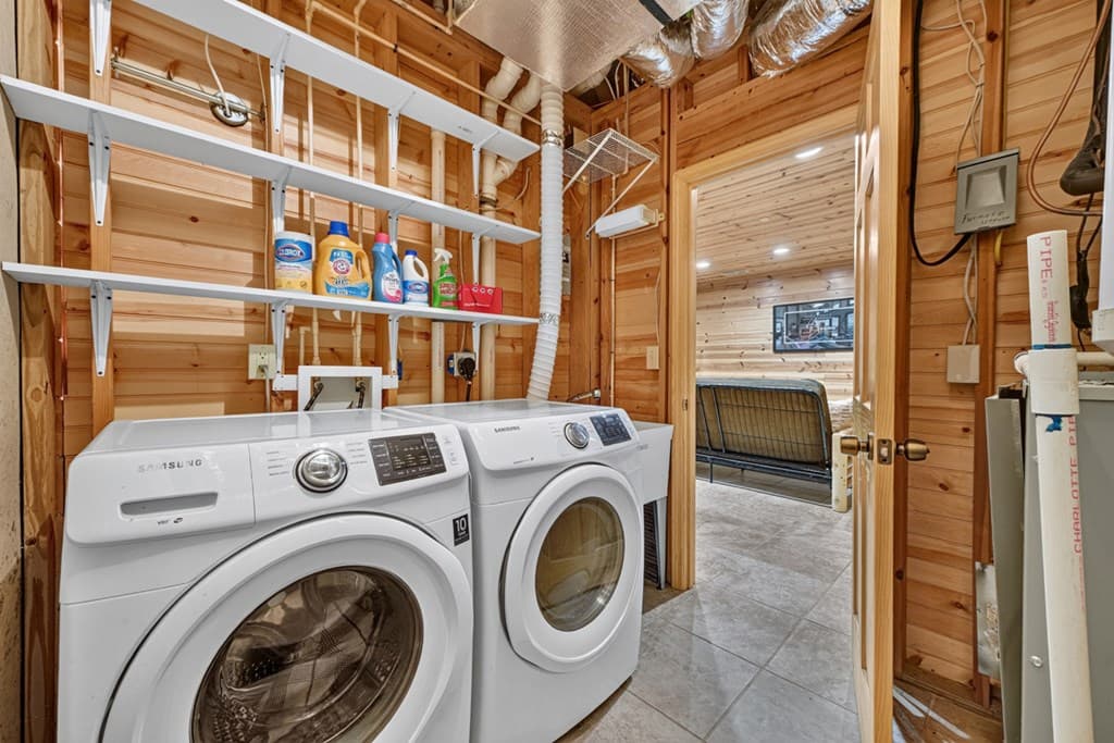 541 Little Bushy Head Road, Blue Ridge GA 30513 - Photo