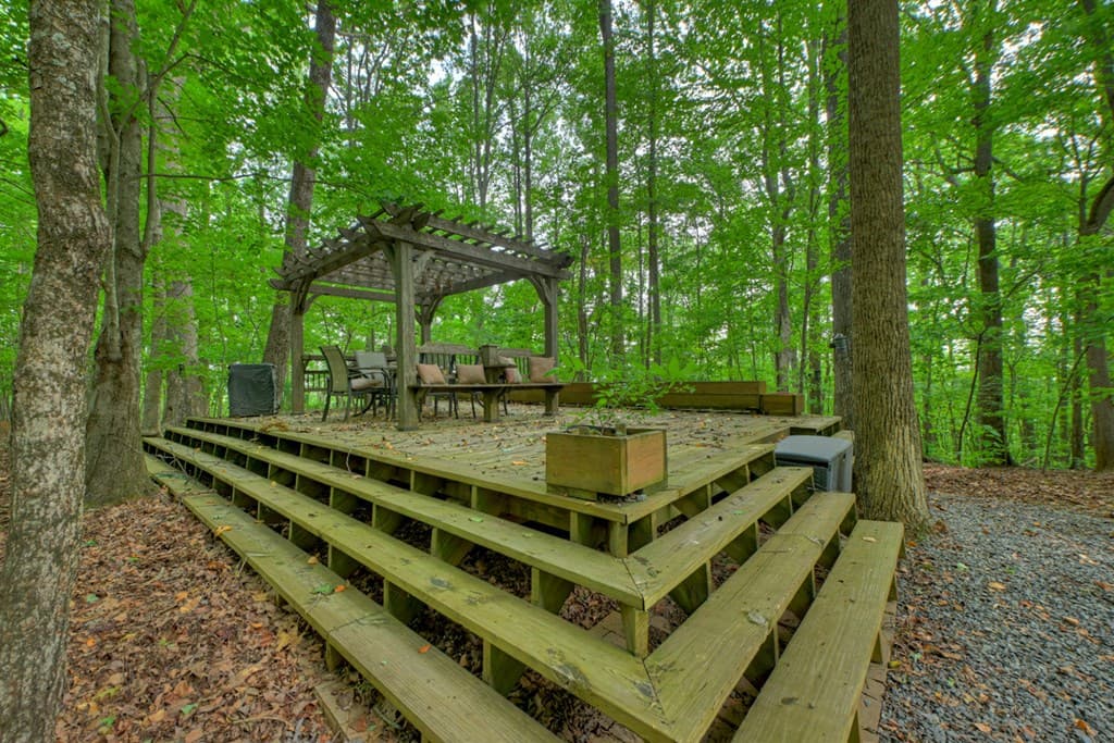 541 Little Bushy Head Road, Blue Ridge GA 30513 - Photo