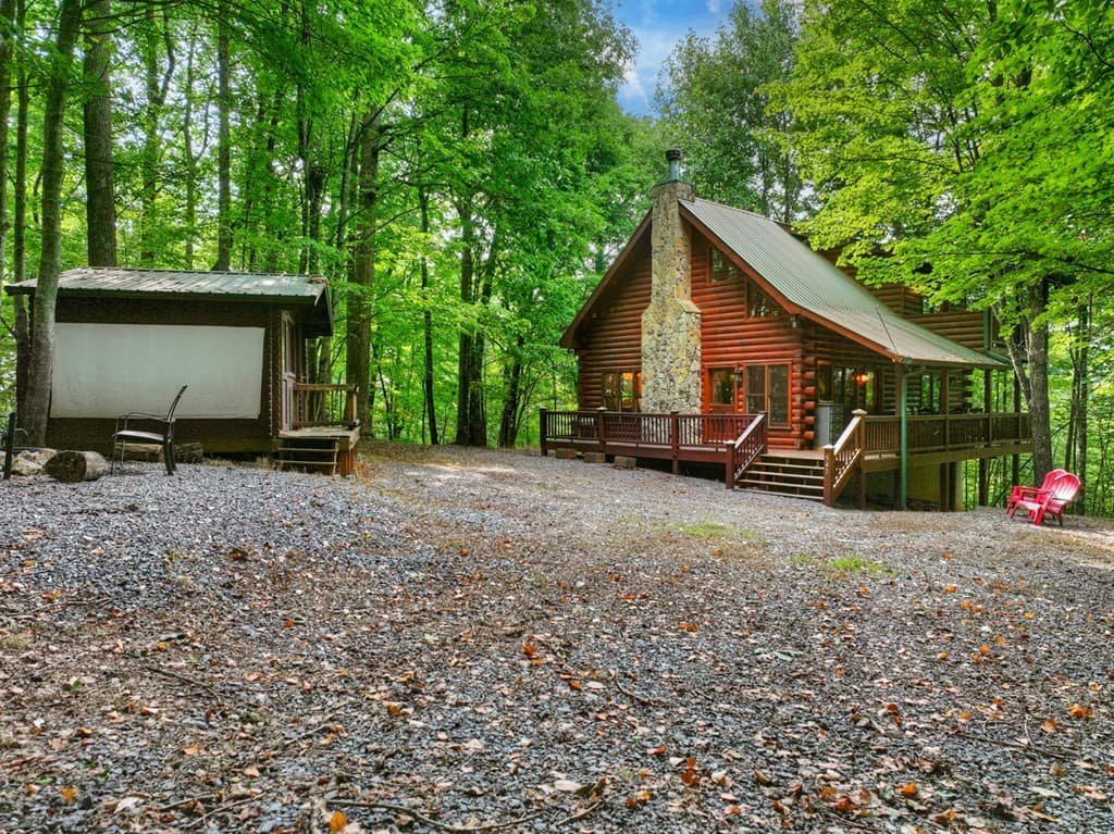 541 Little Bushy Head Road, Blue Ridge GA 30513 - Photo