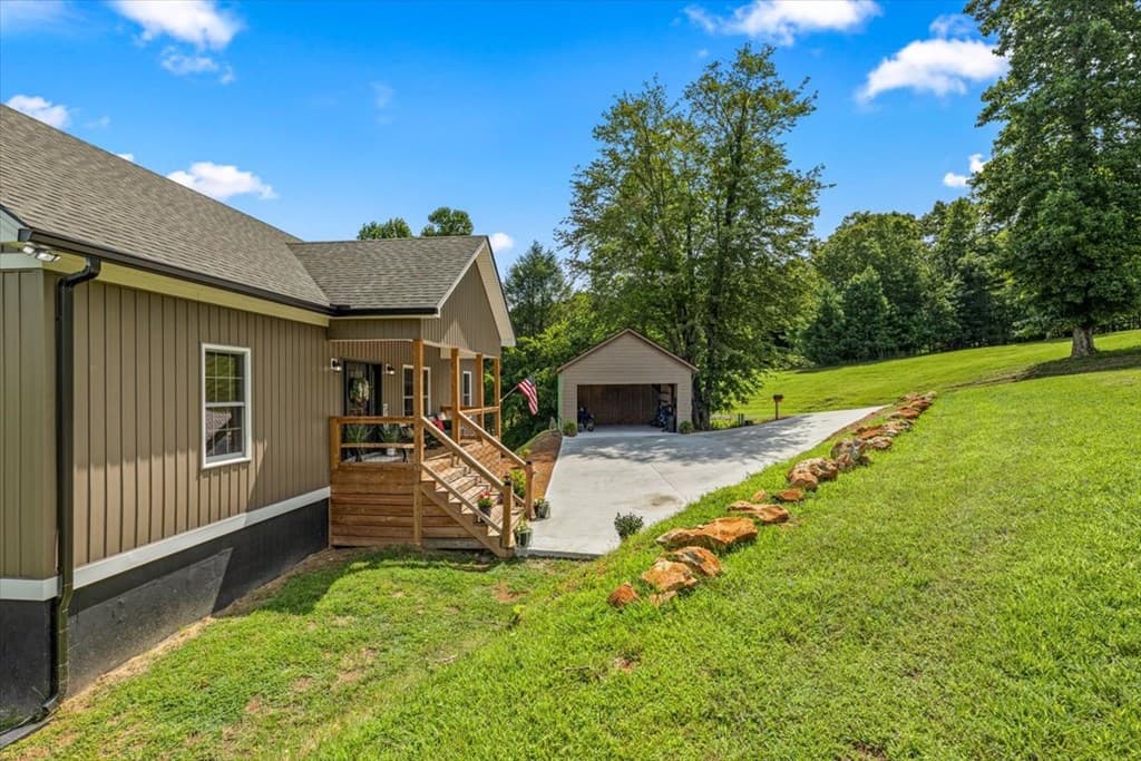 332 Upper Fox Trail, Blairsville GA 30512 - Photo