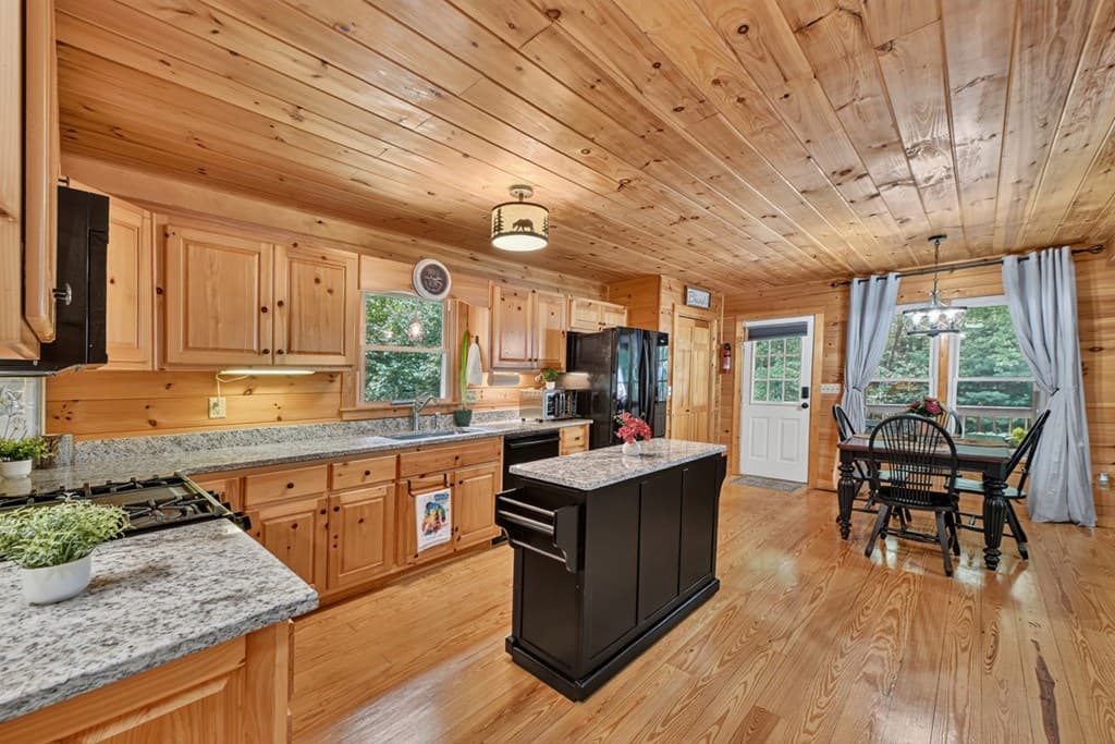 612 Medina Court, Ellijay GA 30540 - Photo