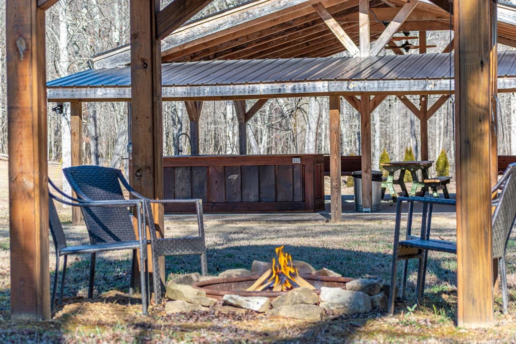 4011 Murphy Hwy, Mineral Bluff GA 30559 - Photo