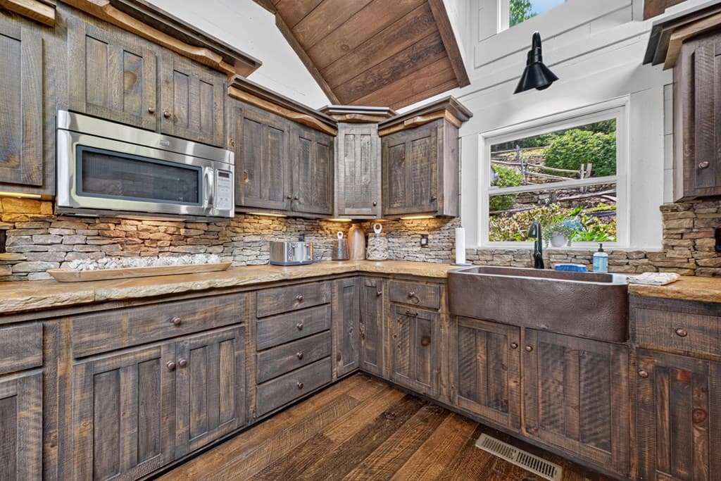 1512 Grandeur Drive, Blue Ridge GA 30513 - Photo