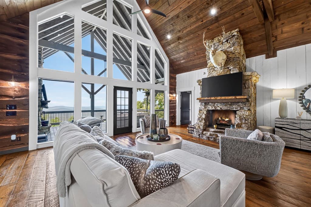 1512 Grandeur Drive, Blue Ridge GA 30513 - Photo