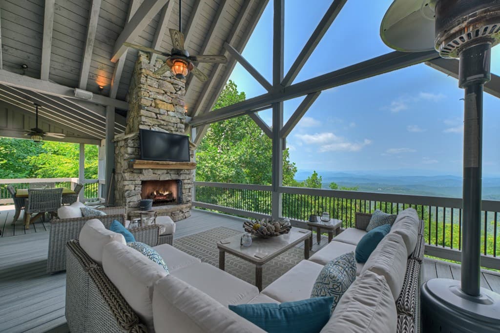 1512 Grandeur Drive, Blue Ridge GA 30513 - Photo