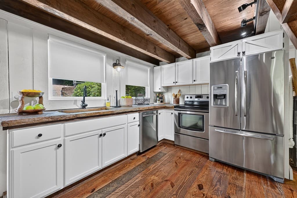 1512 Grandeur Drive, Blue Ridge GA 30513 - Photo