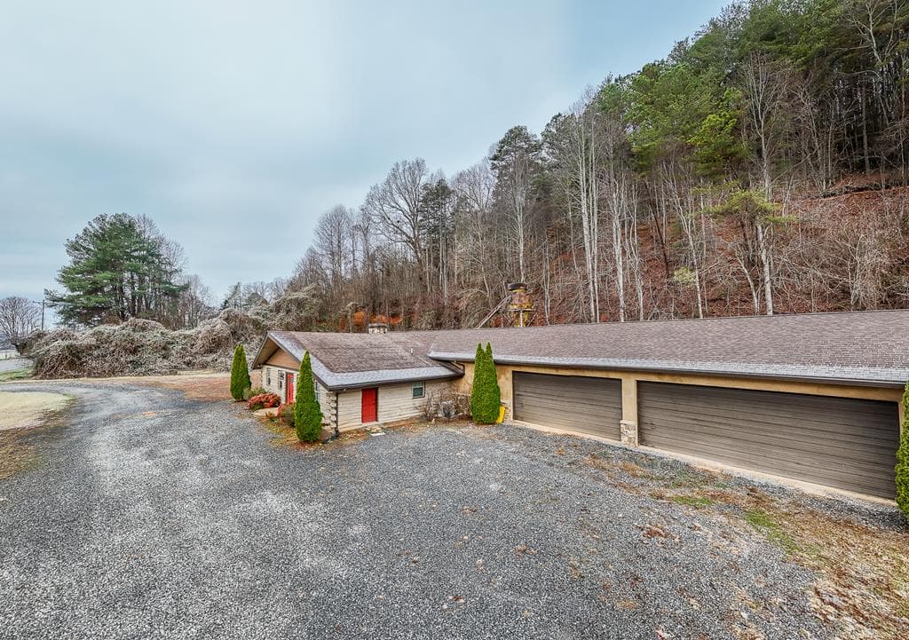 6785 Airport Road, Andrews NC 28901 - Photo