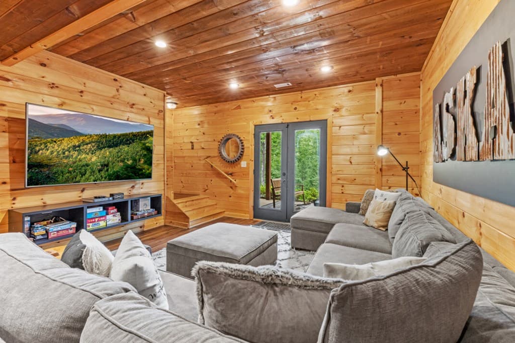 262 White Pine Acres Drive, Blue Ridge GA 30513 - Photo