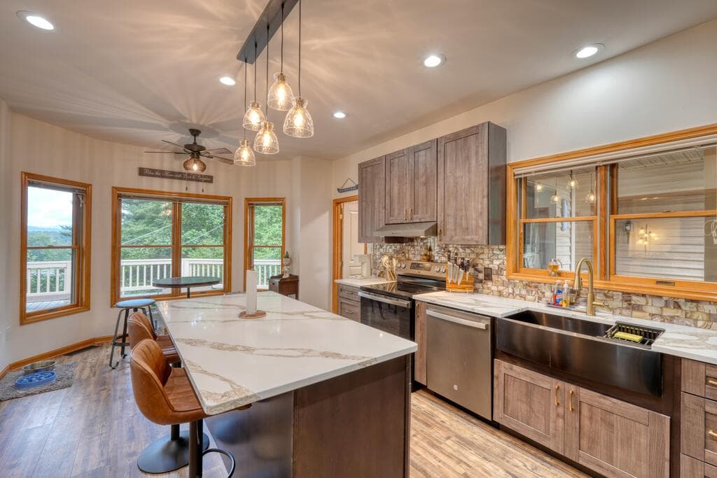 39 Mccracken Cove Road, Hayesville NC 28904 - Photo