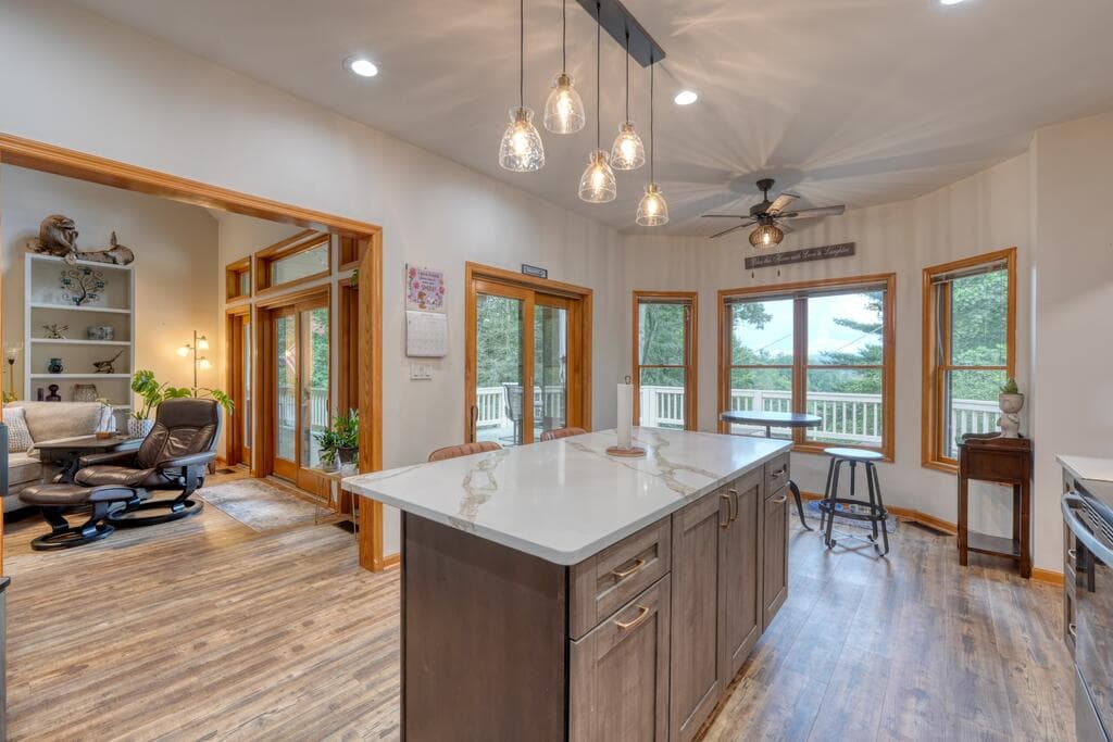 39 Mccracken Cove Road, Hayesville NC 28904 - Photo